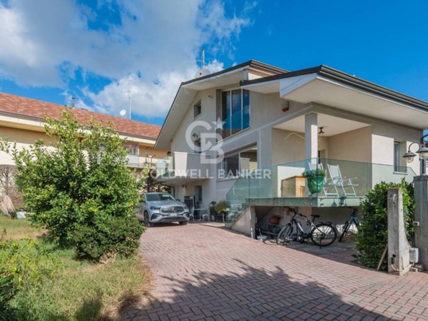 casa indipendente in vendita a Cesenatico in zona Villamarina