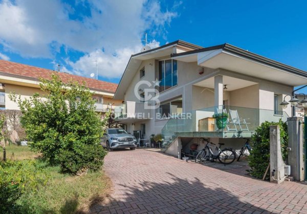 casa indipendente in vendita a Cesenatico in zona Sala