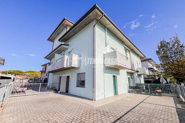 appartamento in vendita a Cesenatico in zona Villamarina