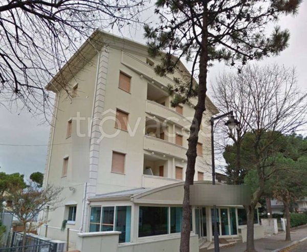 negozio in vendita a Cesenatico in zona Sala
