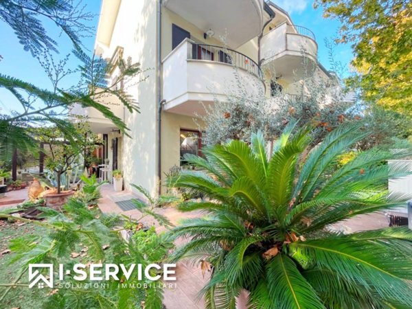casa indipendente in vendita a Cesenatico