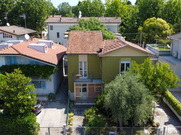 casa indipendente in vendita a Cesenatico