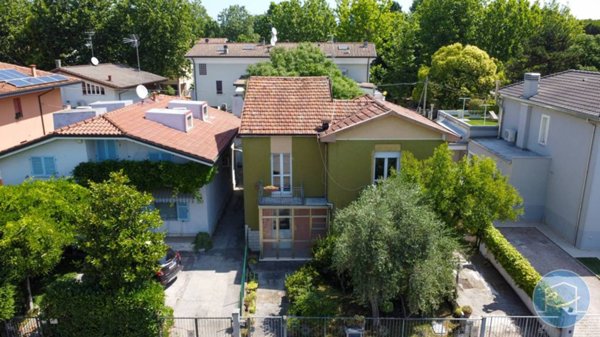 casa indipendente in vendita a Cesenatico