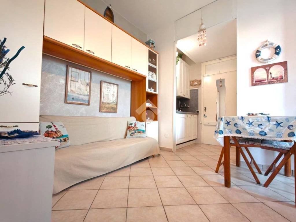 appartamento in vendita a Cesenatico in zona Valverde