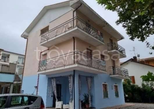 negozio in vendita a Cesenatico