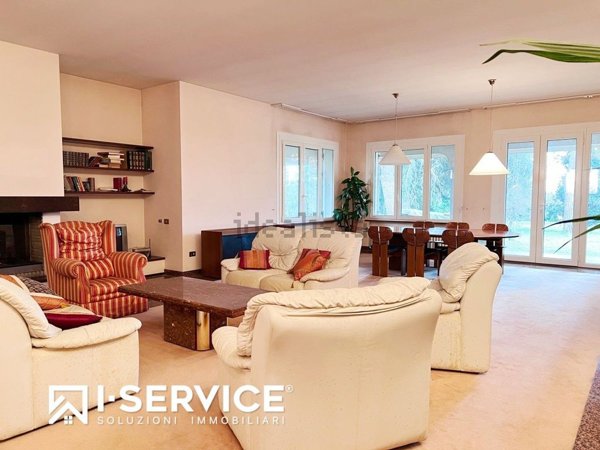 casa indipendente in vendita a Cesenatico