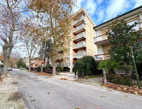 appartamento in vendita a Cesenatico in zona Villamarina
