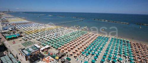negozio in vendita a Cesenatico in zona Villamarina