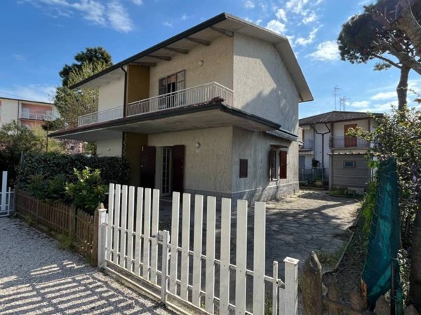 casa indipendente in vendita a Cesenatico