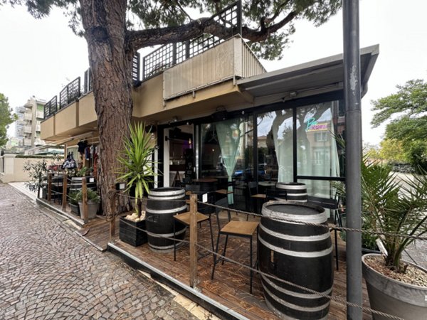 negozio in vendita a Cesenatico