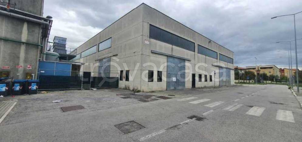 locale commerciale in vendita a Cesenatico