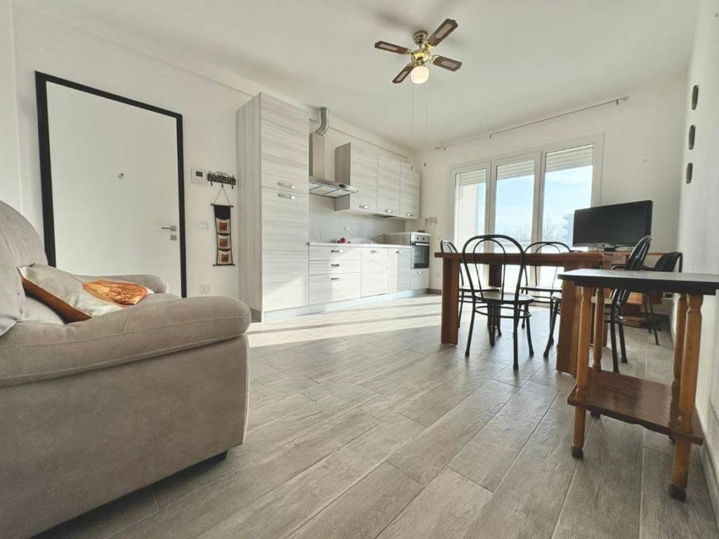 appartamento in vendita a Cesenatico in zona Villamarina