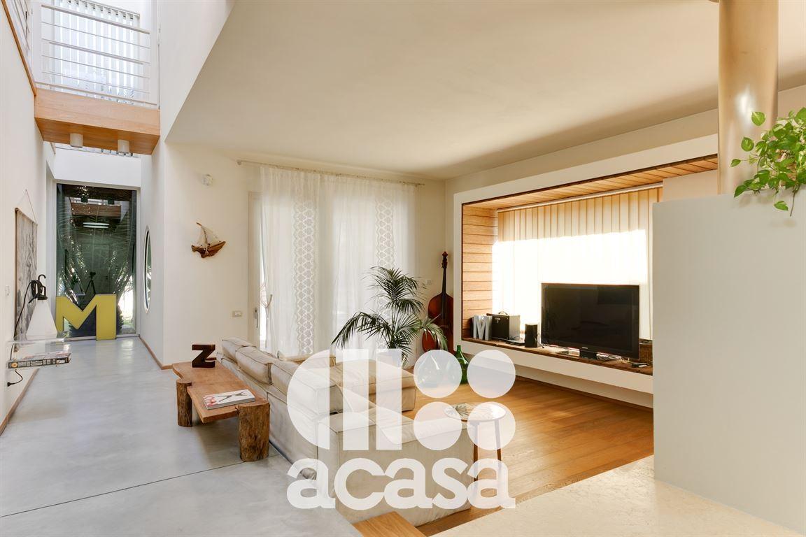 casa indipendente in vendita a Cesenatico in zona Villamarina