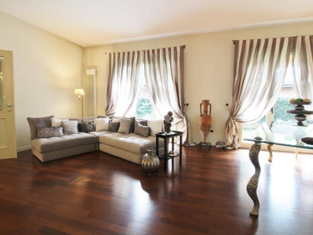 casa indipendente in vendita a Cesenatico