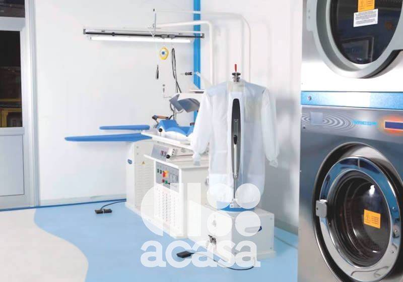 negozio in vendita a Cesenatico