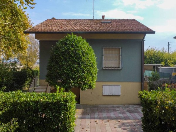 casa indipendente in vendita a Cesenatico in zona Villalta