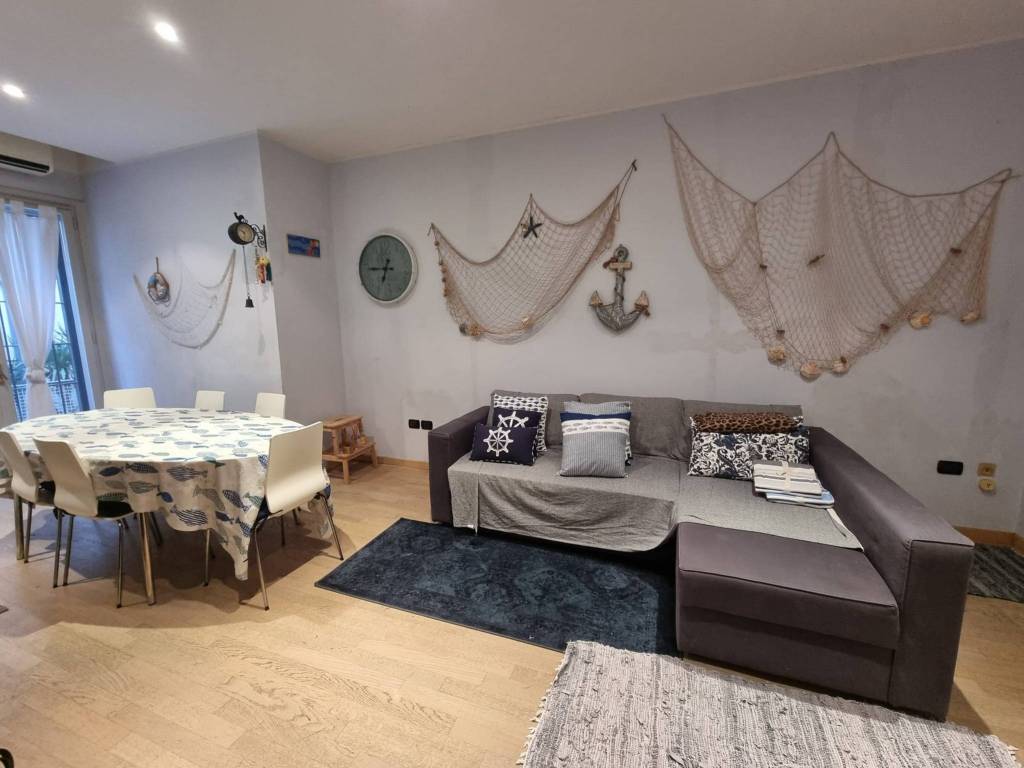 intera palazzina in vendita a Cesenatico