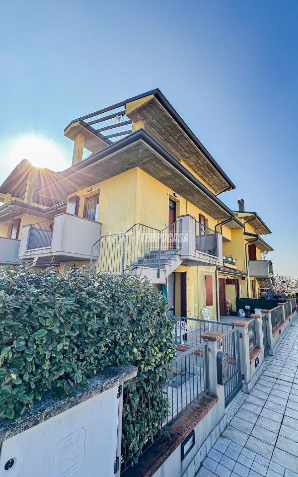 appartamento in vendita a Cesenatico in zona Villamarina