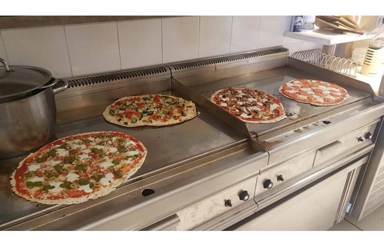 negozio in vendita a Cesenatico in zona Villamarina