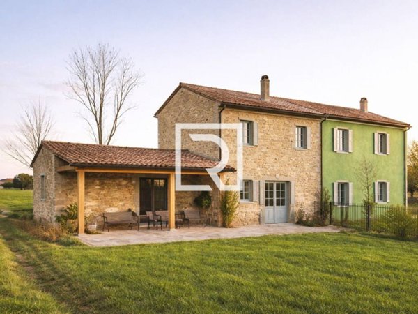 casa indipendente in vendita a Cesenatico in zona Sala