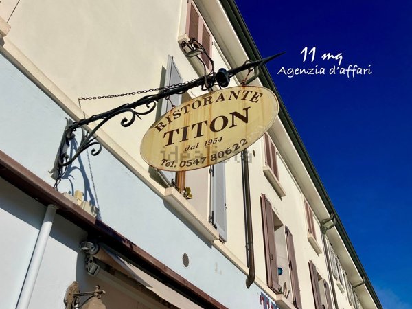 negozio in vendita a Cesenatico