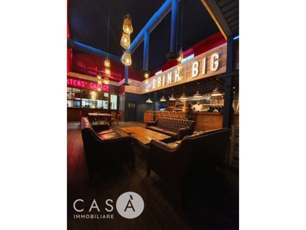 negozio in vendita a Cesenatico in zona Sala