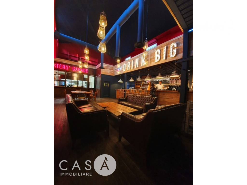 negozio in vendita a Cesenatico in zona Sala