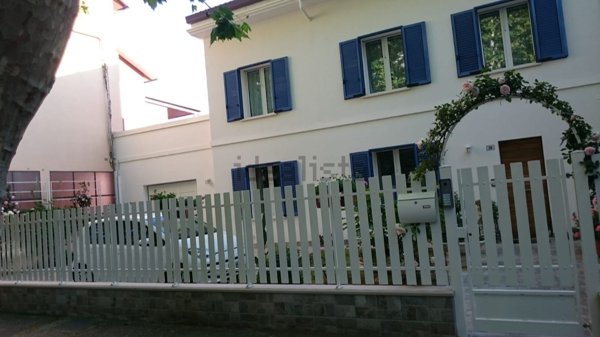 casa indipendente in vendita a Cesenatico