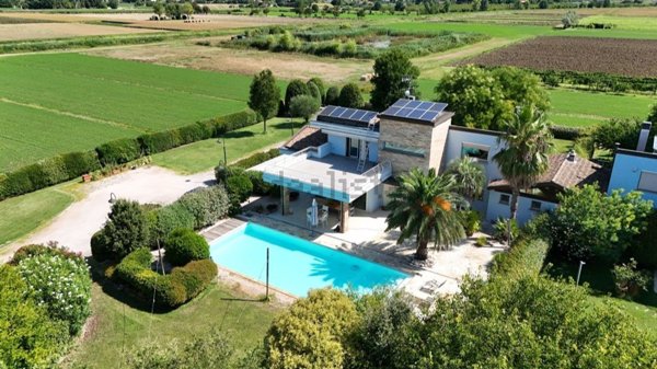 casa indipendente in vendita a Cesenatico