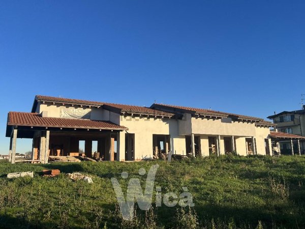 pentavano in vendita a Cesenatico in zona Villalta