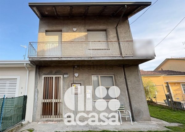 casa indipendente in vendita a Cesenatico in zona Villamarina
