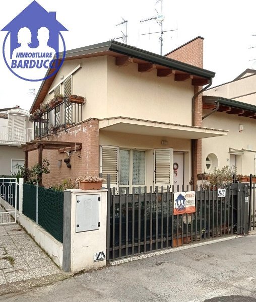 casa indipendente in vendita a Cesenatico