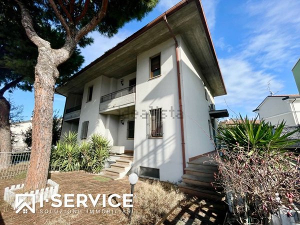 casa semindipendente in vendita a Cesenatico