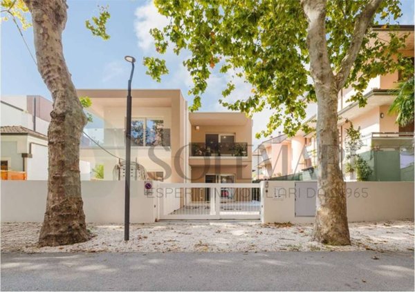 casa indipendente in vendita a Cesenatico