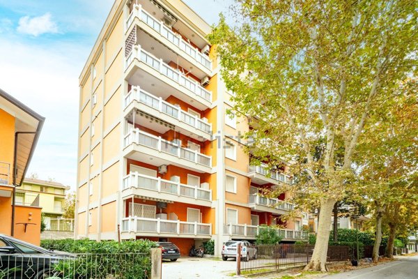 appartamento in vendita a Cesenatico in zona Villamarina