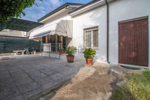 appartamento in vendita a Cesenatico in zona Sala