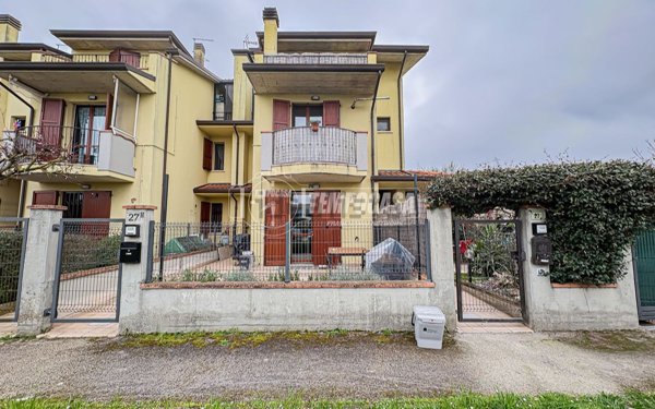 casa indipendente in vendita a Cesenatico in zona Bagnarola