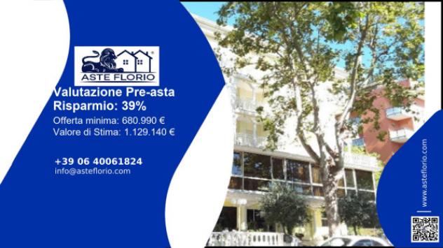 negozio in vendita a Cesenatico