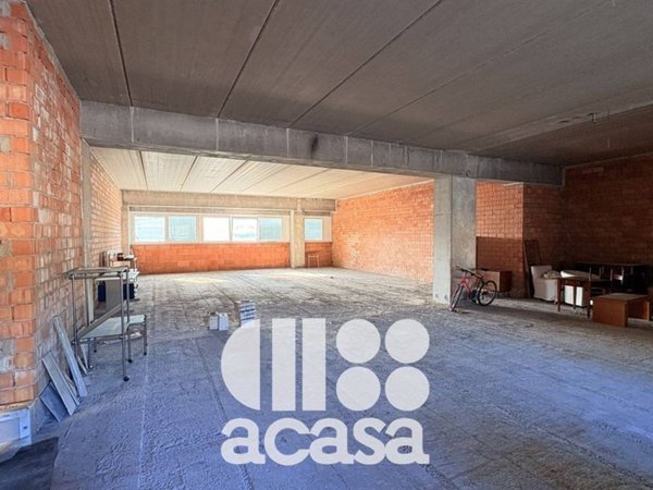 negozio in vendita a Cesenatico