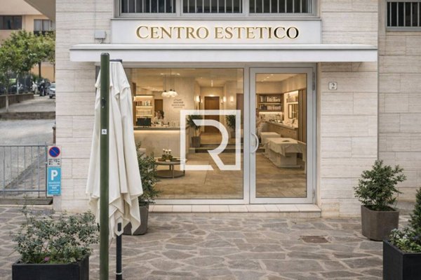 negozio in vendita a Cesenatico in zona Valverde