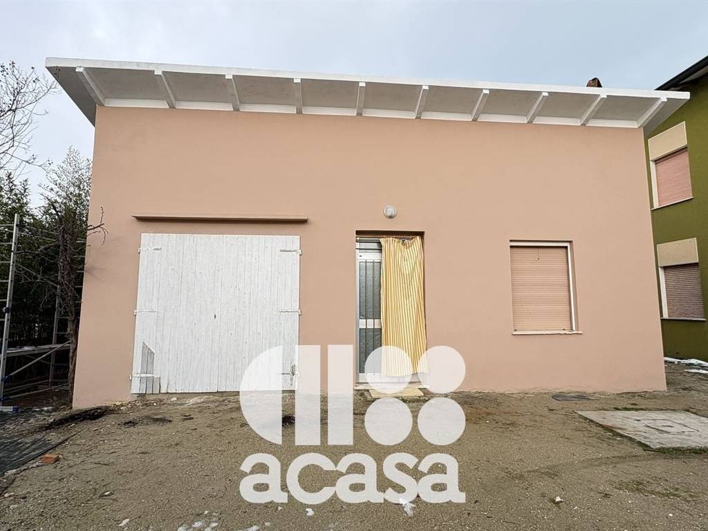 casa indipendente in vendita a Cesenatico in zona Villamarina