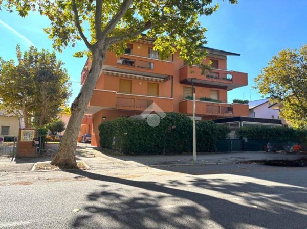 appartamento in vendita a Cesenatico in zona Villamarina