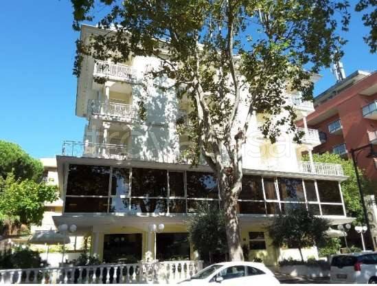 negozio in vendita a Cesenatico in zona Sala