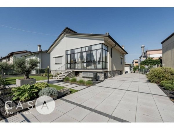 casa indipendente in vendita a Cesenatico in zona Sala