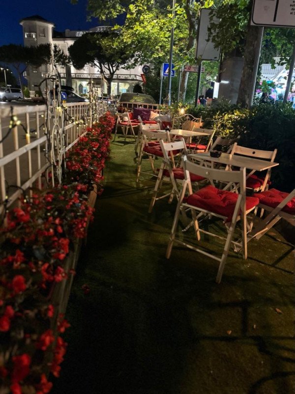 negozio in vendita a Cesenatico