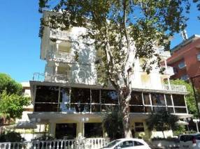 negozio in vendita a Cesenatico