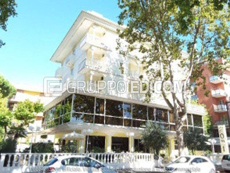 negozio in vendita a Cesenatico