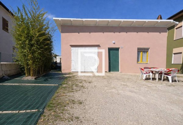 appartamento in vendita a Cesenatico in zona Villamarina