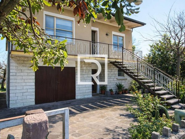 casa indipendente in vendita a Cesenatico in zona Capannaguzzo