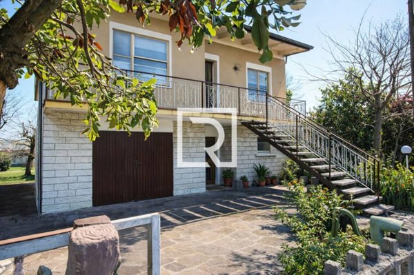 casa indipendente in vendita a Cesenatico in zona Capannaguzzo